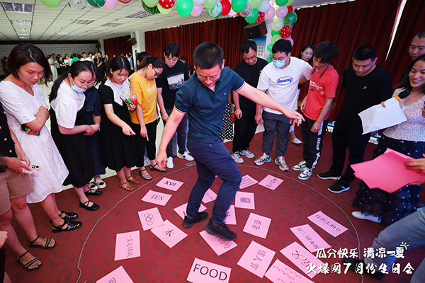 火爆網舉辦7月生日會,共享快樂,瓜分涼夏 火爆網舉辦7月生日會,共享快樂,瓜分涼夏