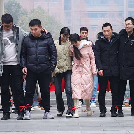 �𱬼��ˣ����R������