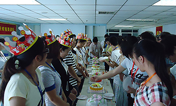 �¾��𱬾W����18����