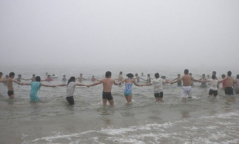 �¾��𱬾W����18����