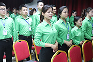 別人去旅游,我們學禮儀,所以火爆人很優秀!